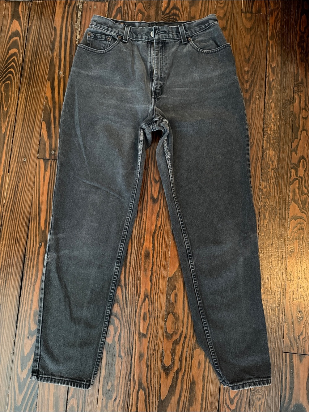 Levi's Women's Slim Straight Black Jeans 550 relaxed fit tapered leg